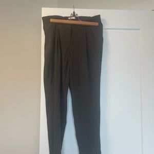 Babaton Conan pants size 6 in olive green